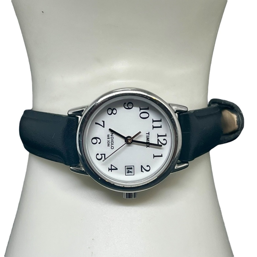 Timex Easy Reader Womens Silver Watch Indiglo White Dial Black Leather Band Date